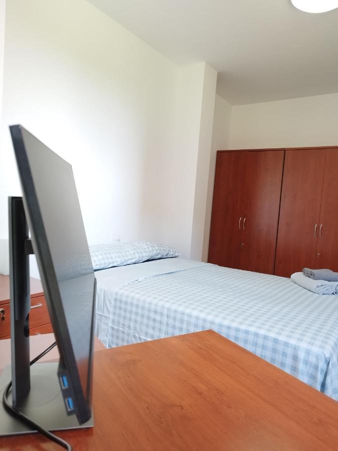 Bed and breakfast Vivienda Vacacional Compartida Radazul Extérieur photo